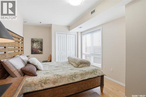 701 902 Spadina Crescent E, Saskatoon, SK - Indoor Photo Showing Bedroom
