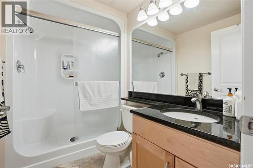 701 902 Spadina Crescent E, Saskatoon, SK - Indoor Photo Showing Bathroom