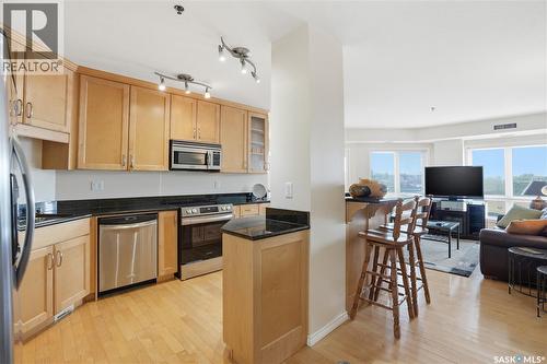 701 902 Spadina Crescent E, Saskatoon, SK - Indoor Photo Showing Kitchen