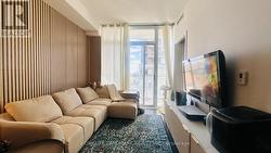 601 - 33 HELENDALE AVENUE Toronto, ON M4R 0A4