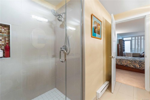 C02-38 Front St, Nanaimo, BC - Indoor Photo Showing Bathroom