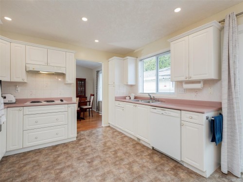 13 Eagle Lane, View Royal, BC 