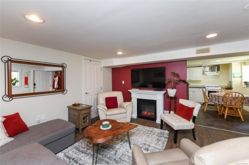 280 Glacier View Dr, Comox, BC 