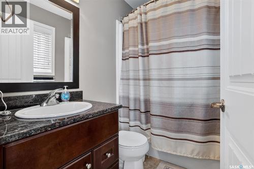 1036 Willowgrove Crescent, Saskatoon, SK - Indoor Photo Showing Bathroom