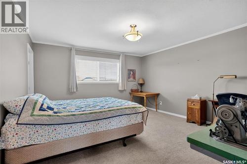 1036 Willowgrove Crescent, Saskatoon, SK - Indoor Photo Showing Bedroom