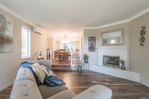 1108 Viewtop Rd, Duncan, BC 
