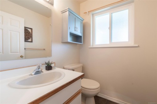 1108 Viewtop Rd, Duncan, BC 