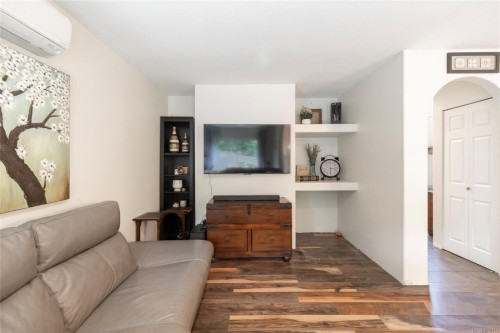 1108 Viewtop Rd, Duncan, BC 