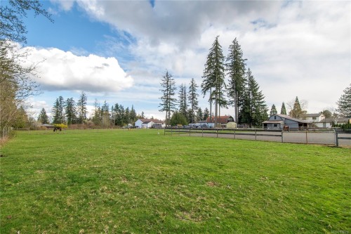 2054 Evergreen Rd, Campbell River, BC 