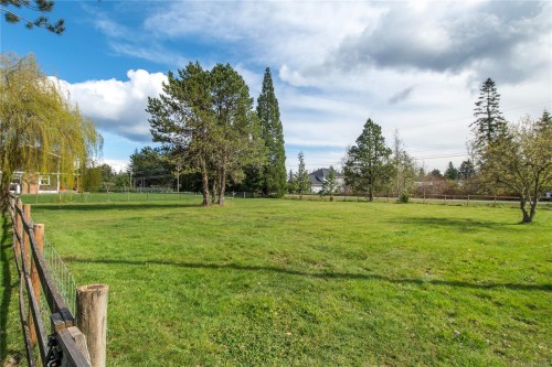 2054 Evergreen Rd, Campbell River, BC 