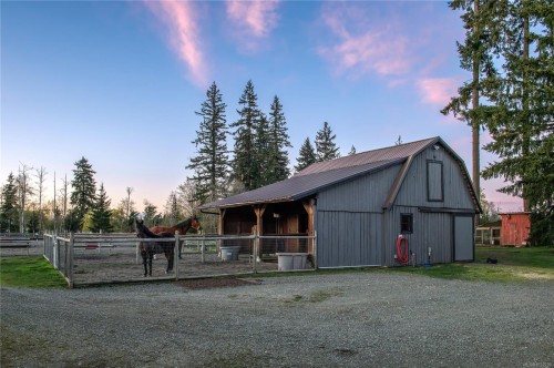 2054 Evergreen Rd, Campbell River, BC 