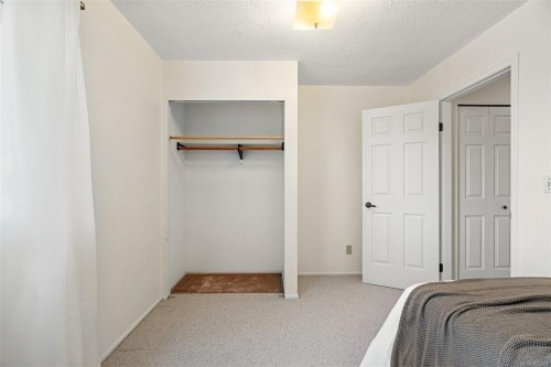 5-10008 Third St, Sidney, BC 