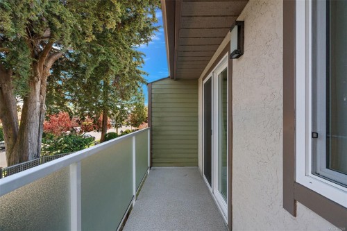 5-10008 Third St, Sidney, BC 