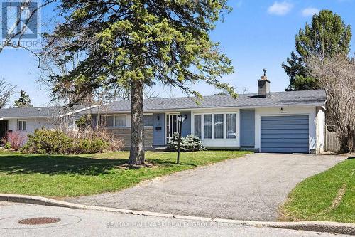 13 BEAUMARIS DRIVE  Ottawa, ON K2H 7K1