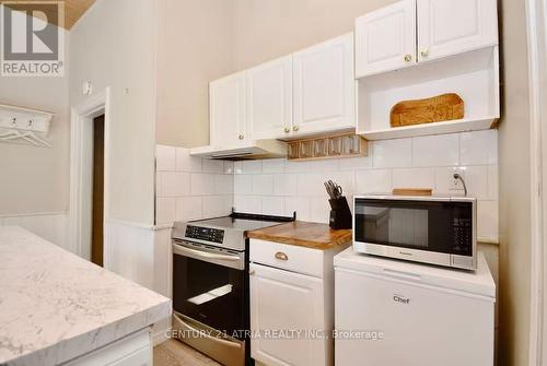4359 Hepinstall Landing, Severn, ON - Indoor Photo Showing Kitchen