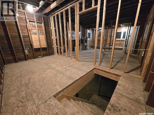 538 9Th Avenue Nw, Moose Jaw, SK - Indoor Photo Showing Basement