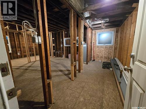 538 9Th Avenue Nw, Moose Jaw, SK - Indoor
