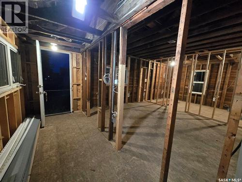 538 9Th Avenue Nw, Moose Jaw, SK - Indoor