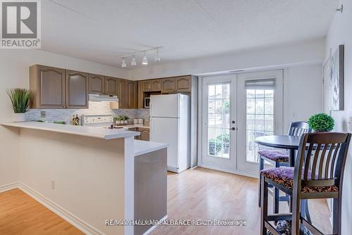 312 - 4003 Kilmer Drive, Burlington, ON - Indoor Photo Showing Kitchen