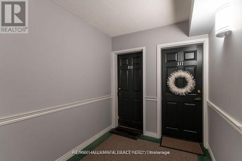 312 - 4003 Kilmer Drive, Burlington, ON - Indoor Photo Showing Other Room