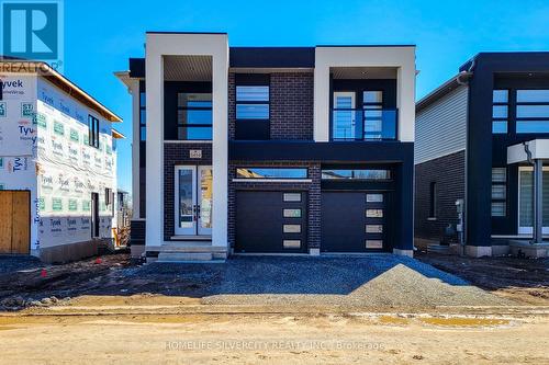 6454 SUNSHINE COMMON  Niagara Falls, ON L2G 0E4