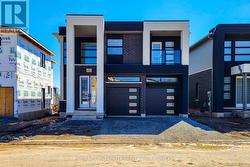 6454 SUNSHINE COMMON Niagara Falls, ON L2G 0E4