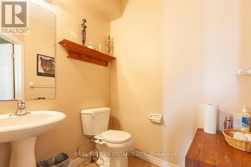 66 Springvalley Crescent, Hamilton, ON - Indoor Photo Showing Bathroom