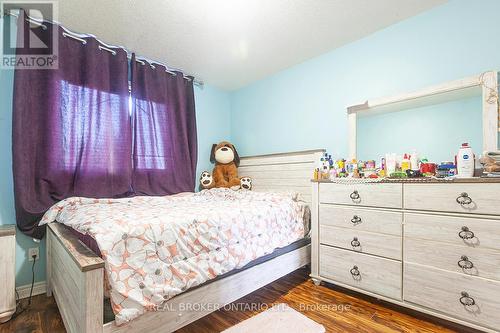 66 Springvalley Crescent, Hamilton, ON - Indoor Photo Showing Bedroom