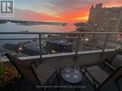 2816 - 230 QUEENS QUAY W  Toronto, ON M5J 2Y7