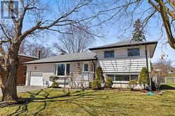 805 HIGHLAND COURT Peterborough (Northcrest Ward 5), ON K9H 5K1