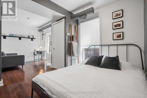 102 - 360 Cumberland Street, Ottawa, ON - Indoor Photo Showing Bedroom