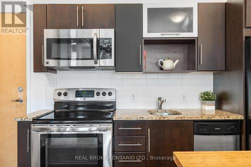 102 - 360 Cumberland Street, Ottawa, ON - Indoor Photo Showing Kitchen With Upgraded Kitchen