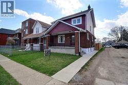 883 PILLETTE Windsor, ON N8Y 3B4