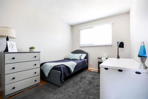 26 Ashworth St, Winnipeg, MB 