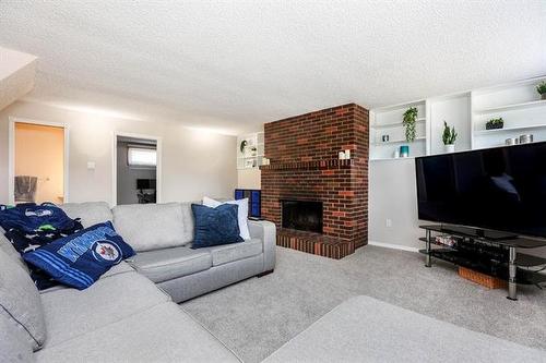 26 Ashworth St, Winnipeg, MB 