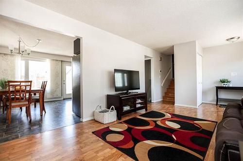 26 Ashworth St, Winnipeg, MB 