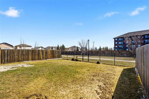 23 Baltic Bay, Winnipeg, MB 