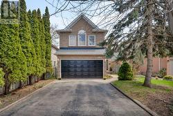 1064 MOORELANDS CRESCENT Pickering, ON L1W 3K4