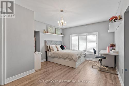 5142 Ancient Stone Avenue, Mississauga, ON - Indoor Photo Showing Bedroom