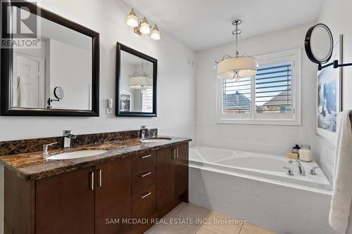 5142 Ancient Stone Avenue, Mississauga, ON - Indoor Photo Showing Bathroom