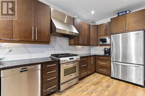5142 Ancient Stone Avenue, Mississauga, ON - Indoor Photo Showing Kitchen
