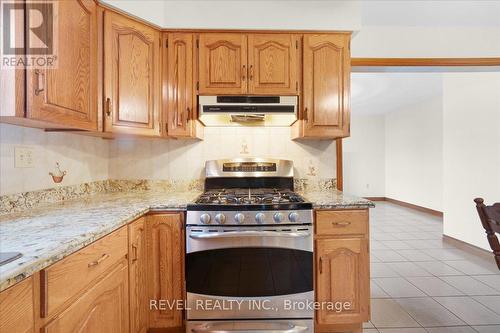 18 Marcel Place, Hamilton, ON - Indoor Photo Showing Kitchen