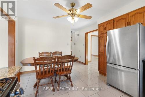 18 Marcel Place, Hamilton, ON - Indoor Photo Showing Dining Room