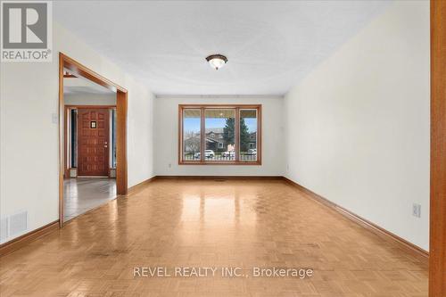 18 Marcel Place, Hamilton, ON - Indoor