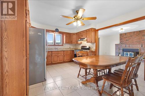 18 Marcel Place, Hamilton, ON - Indoor Photo Showing Dining Room