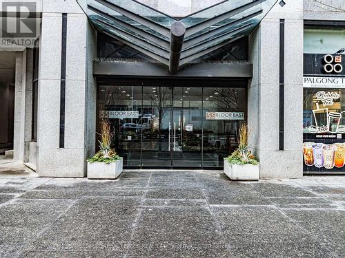 802 - 55 BLOOR STREET E  Toronto, ON M4W 3W6