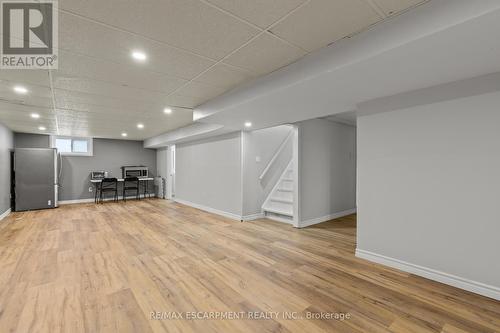 45 Driftwood Drive, Brantford, ON - Indoor
