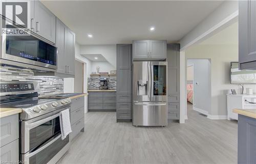196 Myers Road, Cambridge, ON - Indoor Photo Showing Kitchen