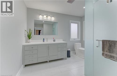 196 Myers Road, Cambridge, ON - Indoor Photo Showing Bathroom