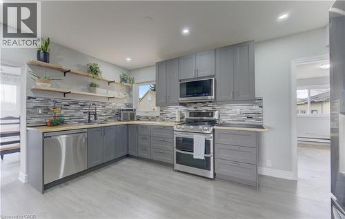 196 Myers Road, Cambridge, ON - Indoor Photo Showing Kitchen With Upgraded Kitchen